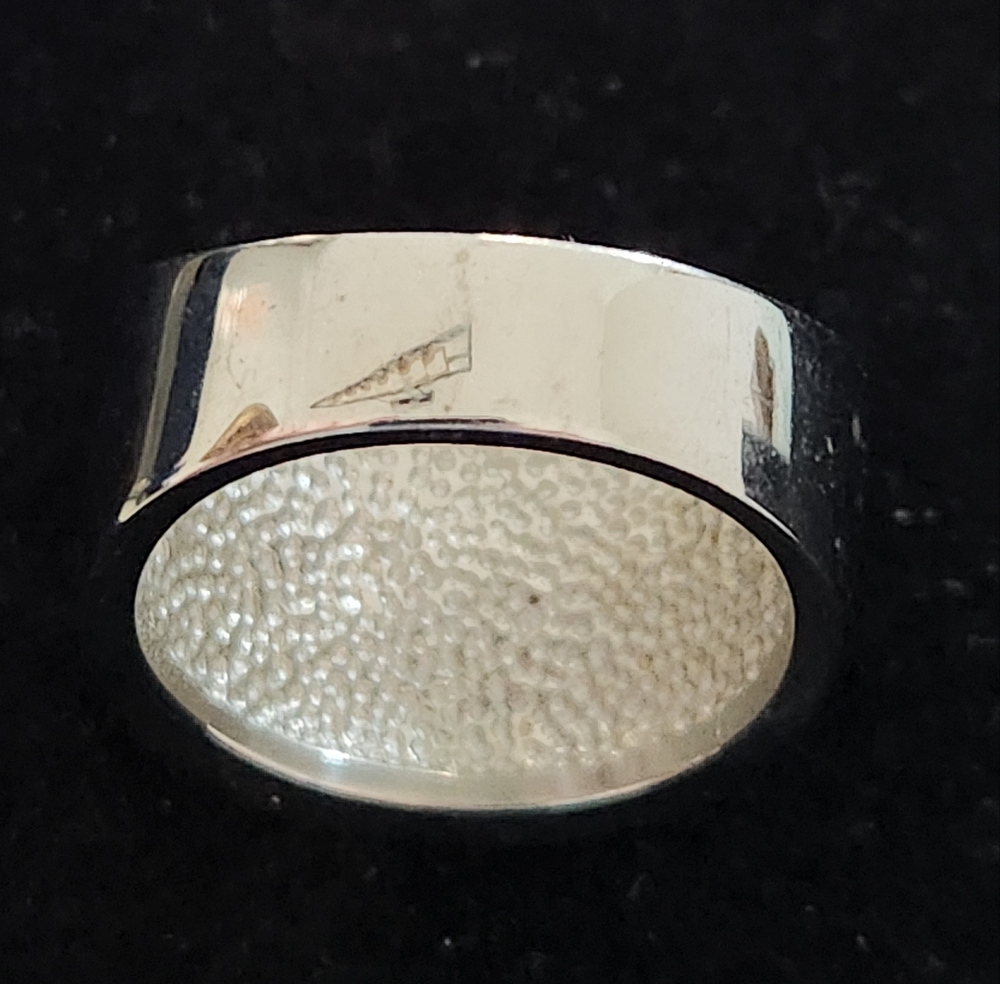 Two Tone Stainless Steel Ring. Size 11 - Picture 4 of 6